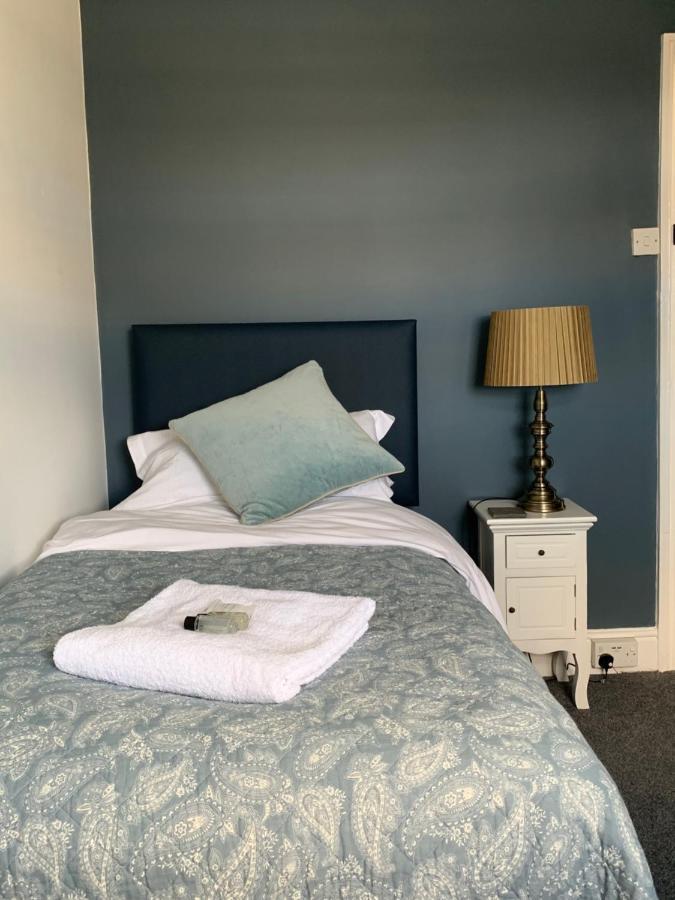 The Nags Head Hotell Lyme Regis Exteriör bild