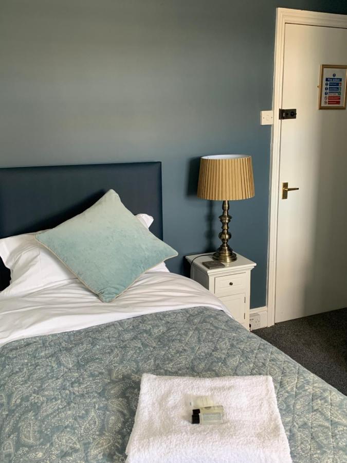 The Nags Head Hotell Lyme Regis Exteriör bild